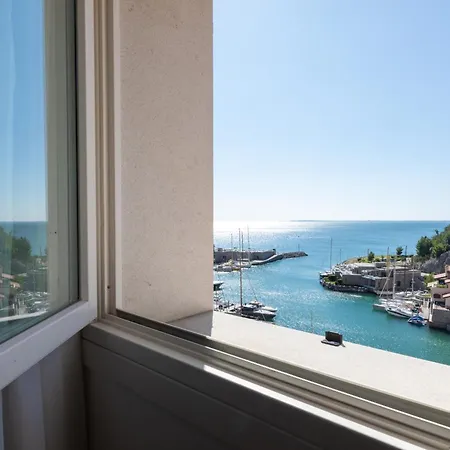 Portopiccolo Avolare In Borgo - Included *