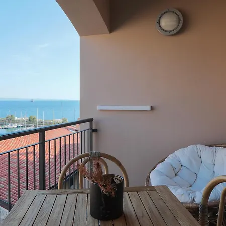 Portopiccolo Avolare In Borgo Апартаменты Систиана