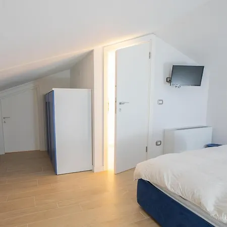 Apartment Portopiccolo Avolare In Borgo - Included