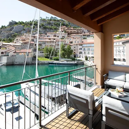 Portopiccolo Avolare In Borgo - Included Apartment Sistiana