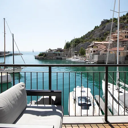 Portopiccolo Avolare In Borgo Sistiana